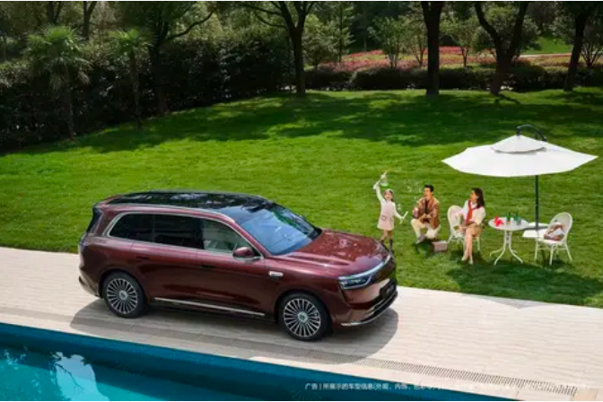 新车 | 3月正式推出，问界M8瑞红/湛蓝两款新车色官图发布